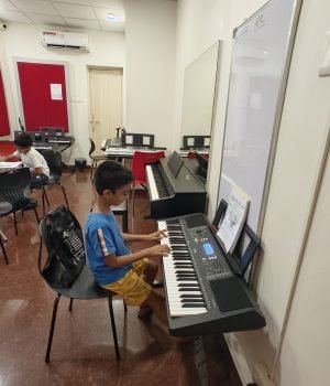 keyboard student aspire music kk nagar chennai